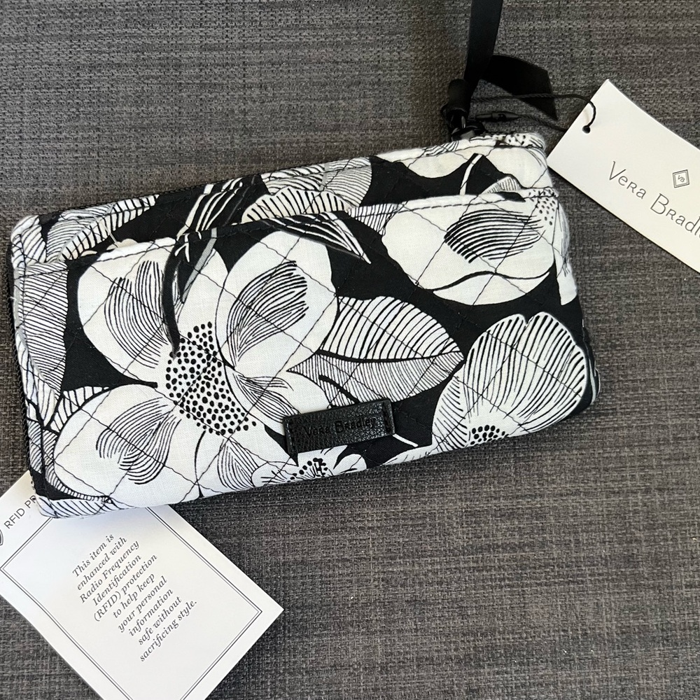 NWT VERA BRADLEY RFID ULTIMATE CARD CASE CARDHOLDER WALLET